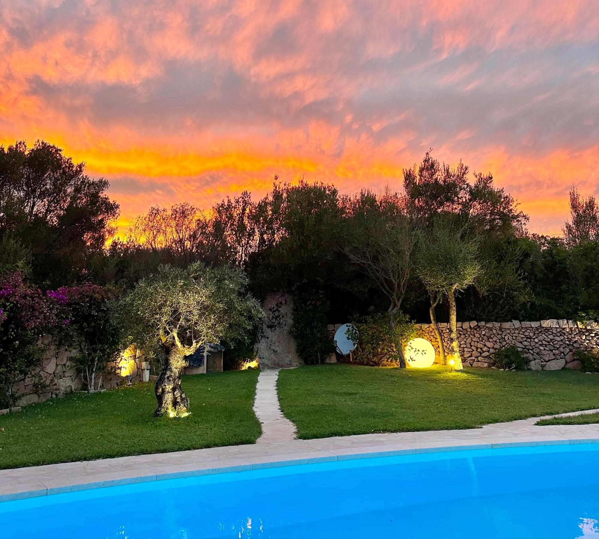 Villa Ibiscus Каниджоне Екстериор снимка